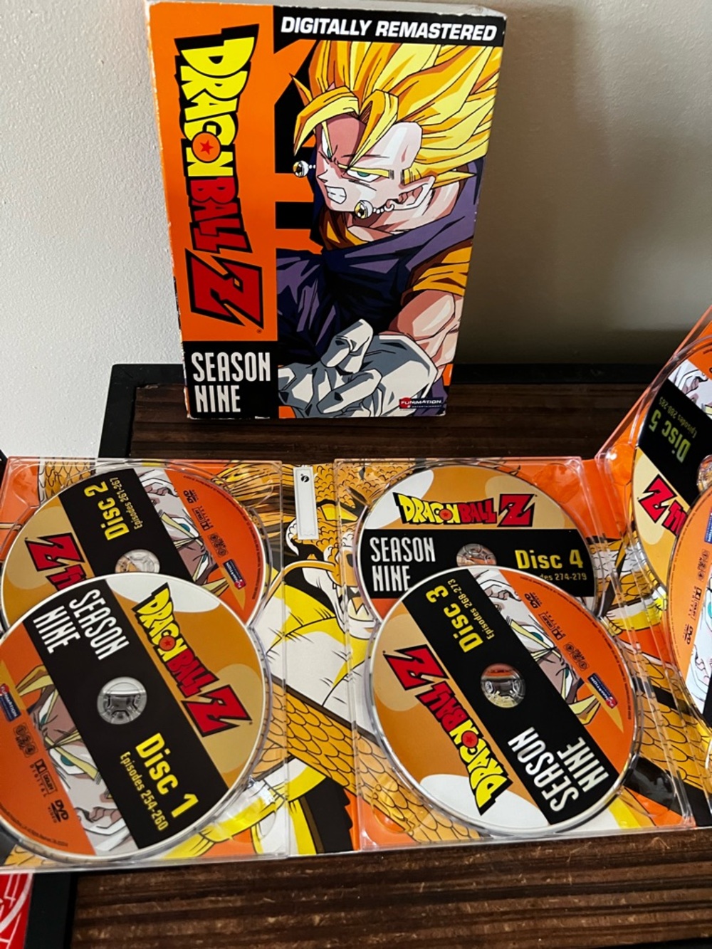 1990’s iconic Dragon Ball Z Season Nine DVD Set Goku 6 discs